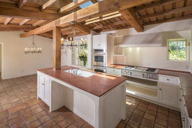 Fifth Helena Drive, Califórnia