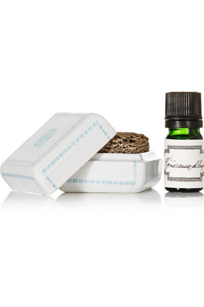 Généraux d’Empire ambientador, €70, Buly 1803 em www.net-a-porter.com