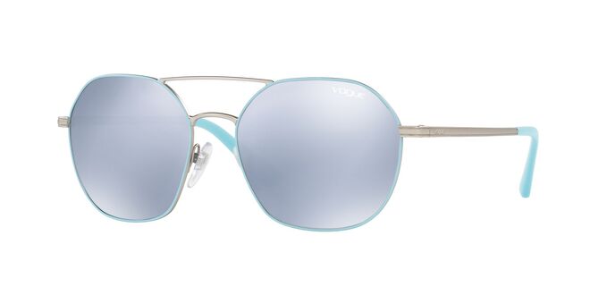 Óculos, €99, Vogue Eyewear
