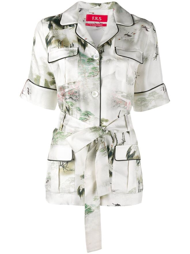 Camisa, €740, F.R.S For Restless Sleepers, na Stivali