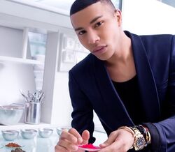 A parceria entre a Balmain e a L'Oréal está a chegar 
