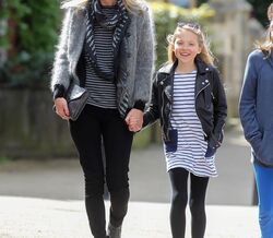 Filha de Kate Moss protagoniza primeira campanha