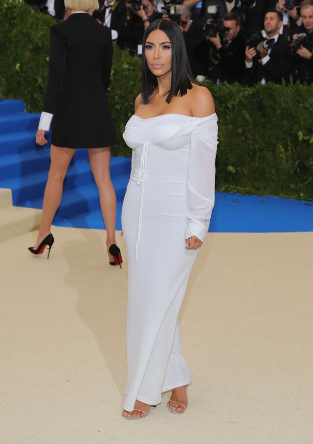 Kim Kardashian West em Vivienne Westwood