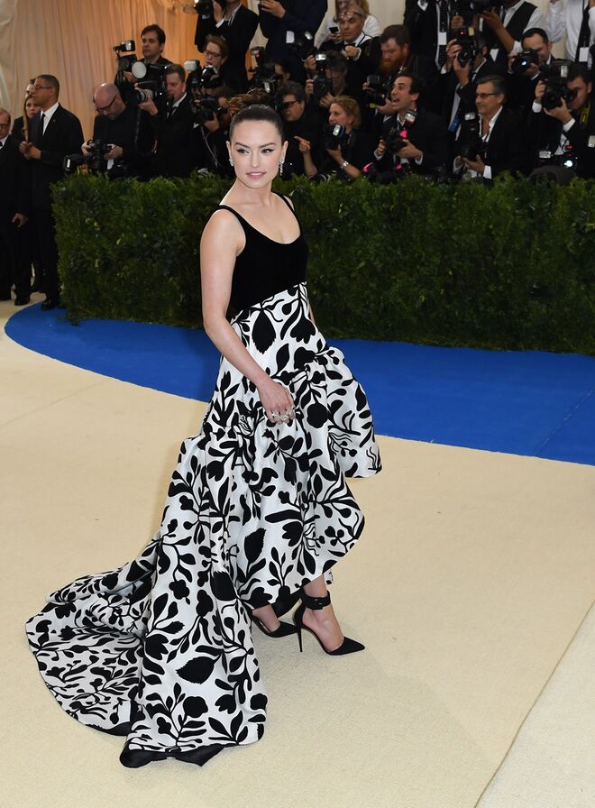 Daisy Ridley em Oscar de la Renta