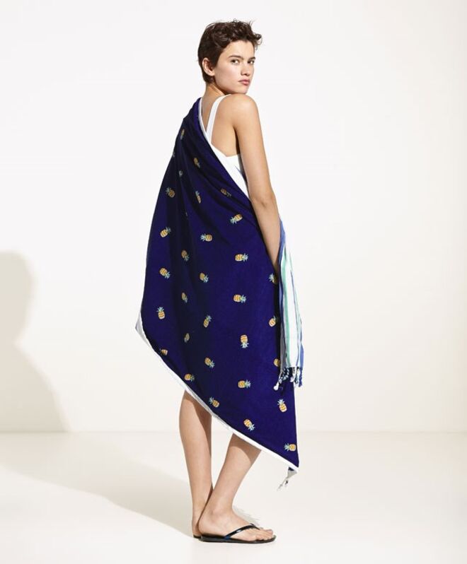 Páreo-toalha com ananases, €22,99, Oysho
