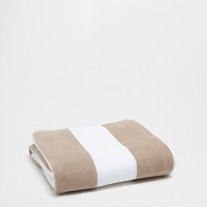 Toalha em algodão com riscas bicolores, €29,99, Zara Home  