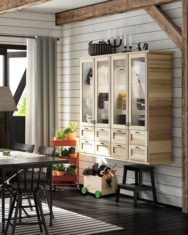 Móvel Metod+Torhamn, €1095 pela composição exposta, na Ikea