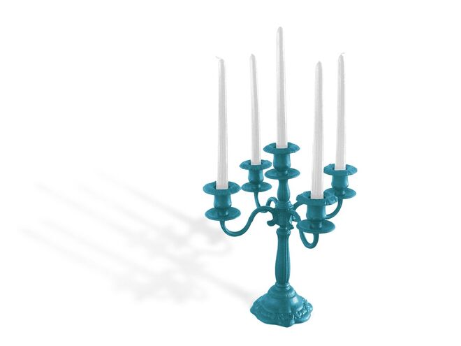 Candelabro, a partir de €225, da coleção Plastic Fantastic, da JSPR