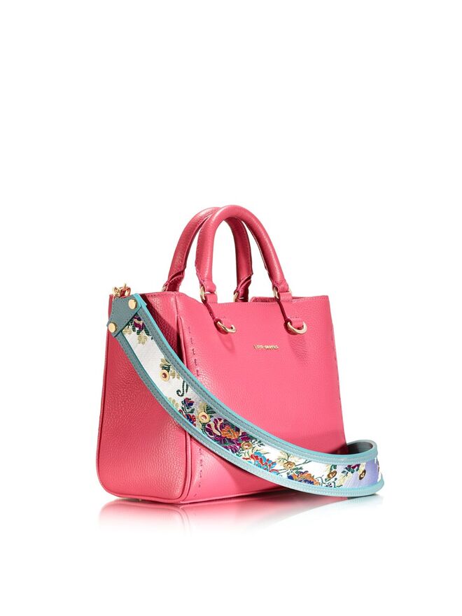 Carteira em pele, €370, Luís Onofre