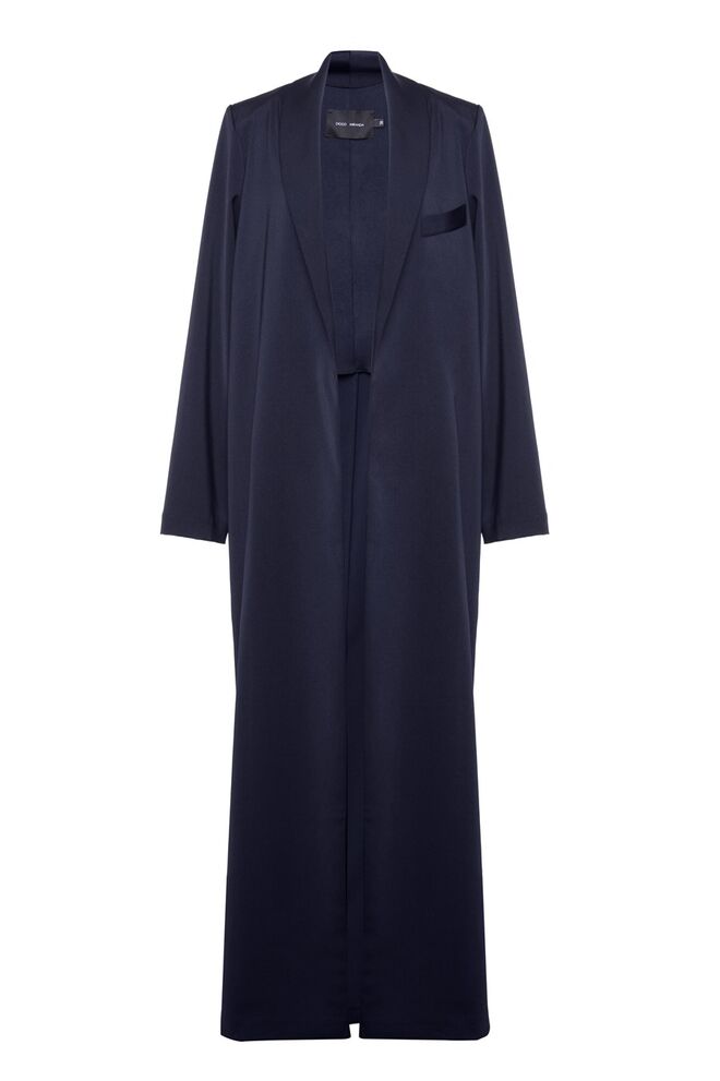 Casaco em poliamida, €420, Diogo Miranda