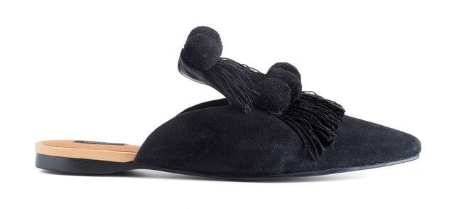 Sapatos em camurça, €39,99, Mango