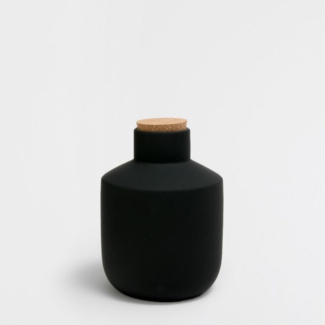 Pote em cerâmica, €25,99, Zara Home