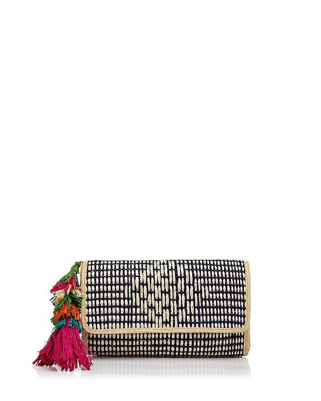 MAR Y SOL Dalia Straw Clutch, €109 em bloomingdales.com