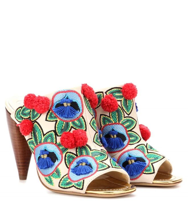 Sandálias, €395, Tory Burch