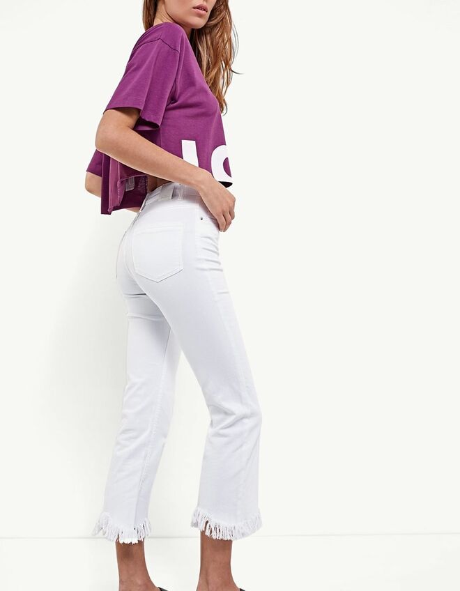 Calças capri desfiadas, €19,95, Stradivarius