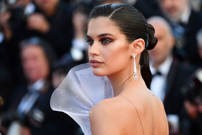 Sara Sampaio, Avakian