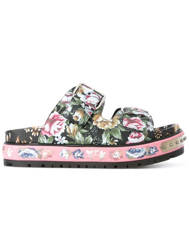 Alexander Mcqueen padrão floral, €448, em farfetch.com