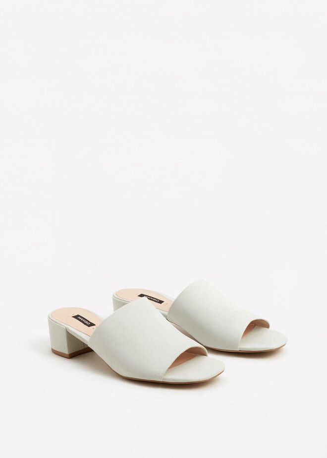 Mules de salto, €25,99, Mango
