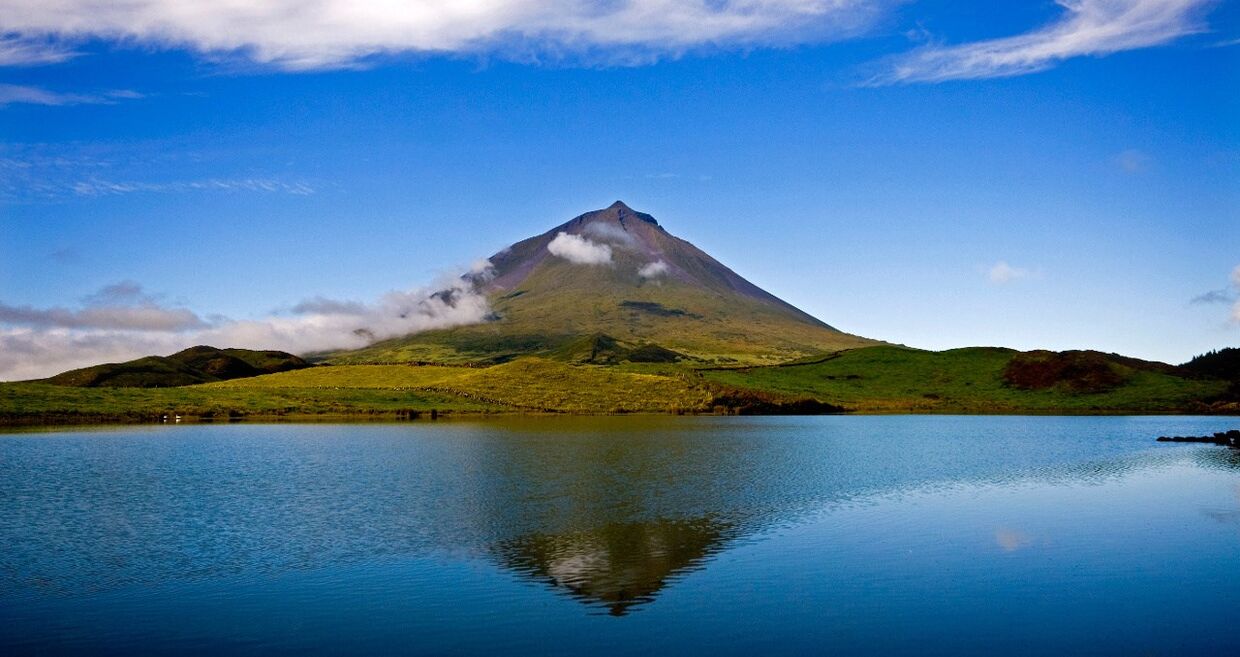 Faial Costa a Costa, Açores (vista do Faial para o Pico)