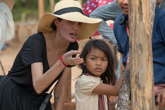 Angelina Jolie no Camboja ( Bastidores First They Killed My Father)