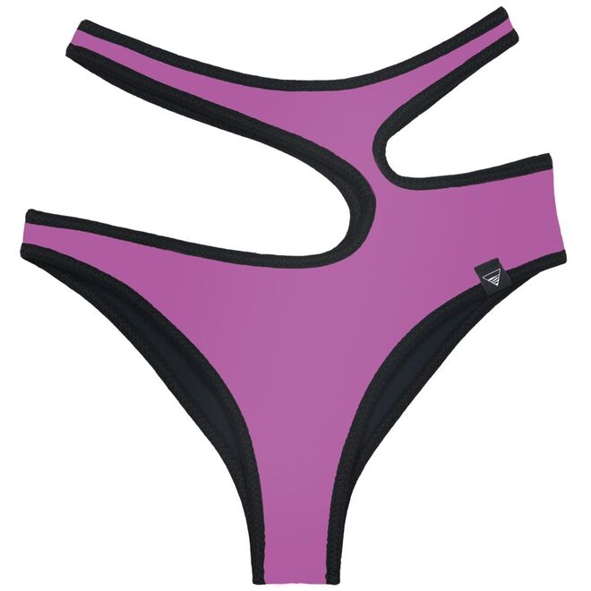 Biquíni em neopreno, soutien, €47, e cuecas, €45, Ondhamar