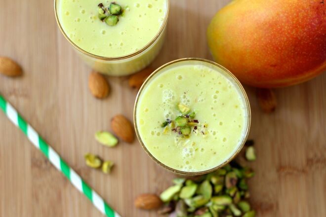 Smoothie de manga e abacate