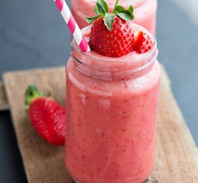 Smoothie de morango e romã