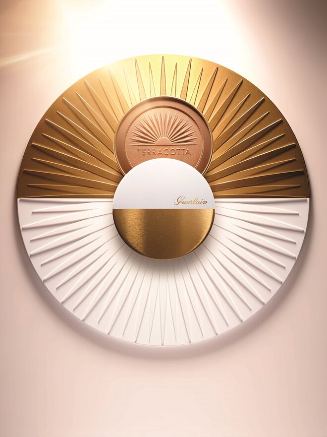 Terracotta Poudre Bronzante (edição colecionador), €52,50, Guerlain