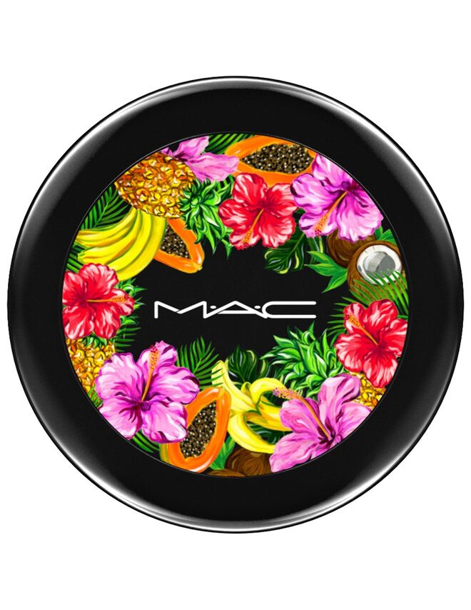 Fruity Juicy Bronzing Powder no tom Refined Golden, €34, M.A.C