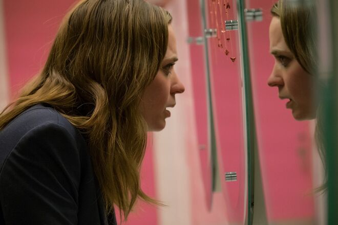 Recorde-se de onde vem. Como conta a sua história de vida? Que eventos inclui, o que destaca, qual a tonalidade emocional ao recordar-se dessa história? Se tivesse de descrever os seus pais, que adjetivos escolheria?