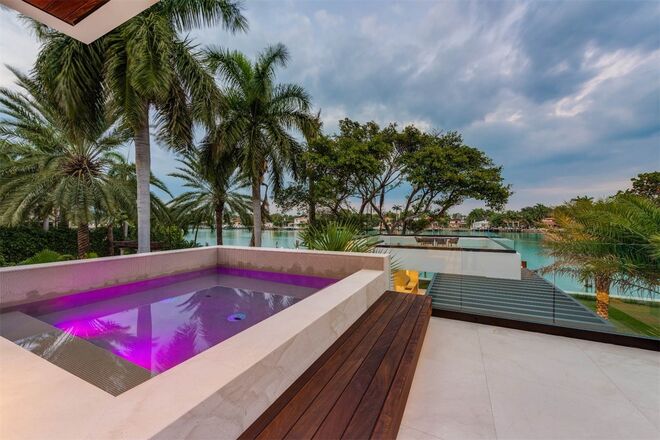 MIAMI BEACH, Florida