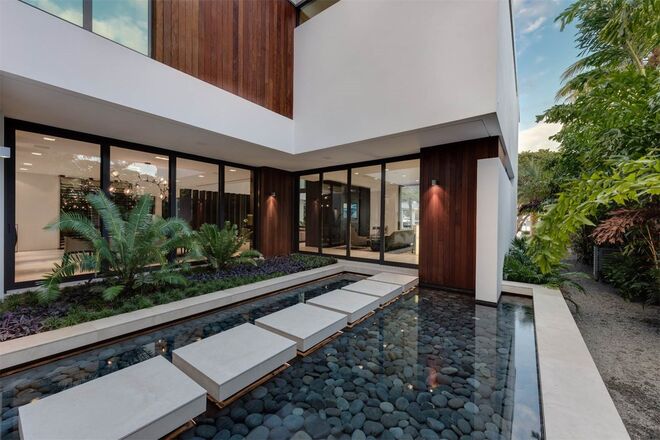 MIAMI BEACH, Florida