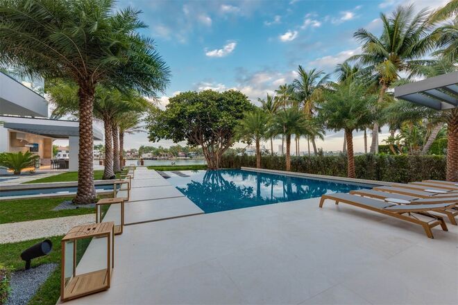 MIAMI BEACH, Florida