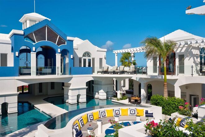 MANDALAY, Long Bay, Ilhas Turcas