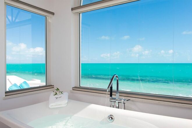 MANDALAY, Long Bay, Ilhas Turcas