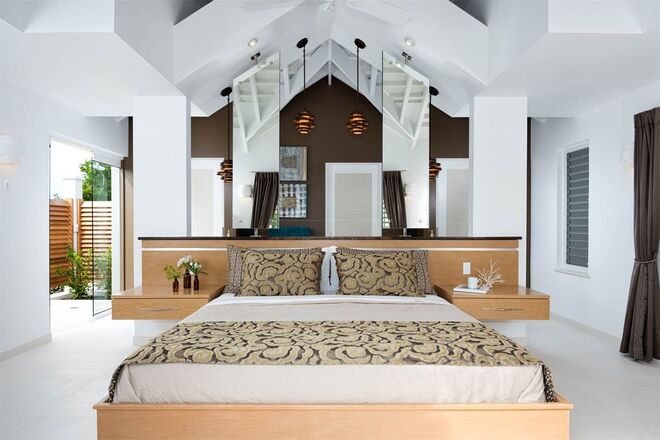 MANDALAY, Long Bay, Ilhas Turcas