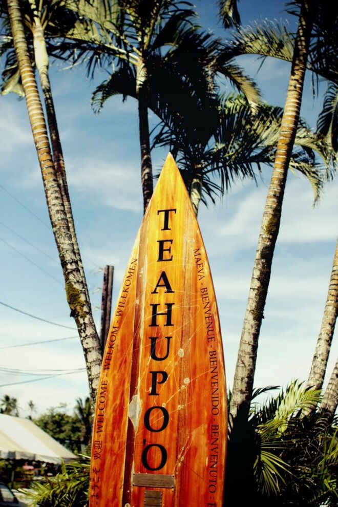 Praia de Teahupoʻo, Taiti, Polinésia Francesa