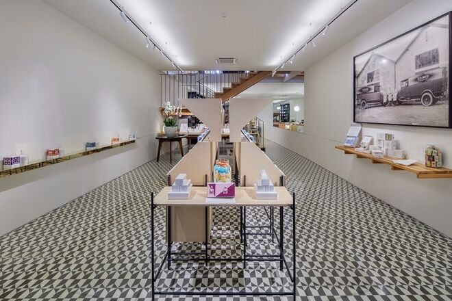 Claus Porto no número 22 da Rua das Flores, Porto