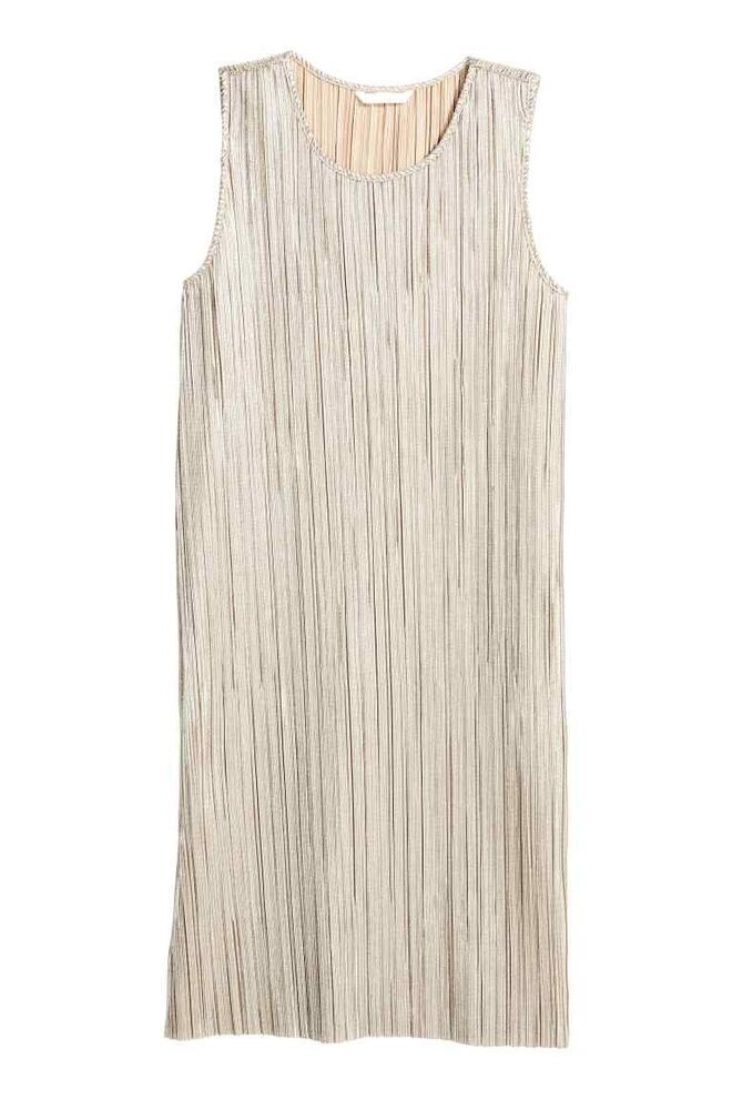 Antes - €14,99. Preço em saldos - €9,99, H&M