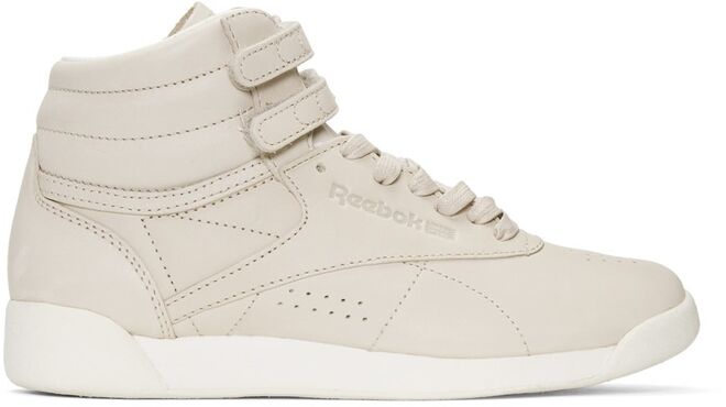 Antes - €118. Preço em saldos - €39, Reebok Classics em Ssense.com