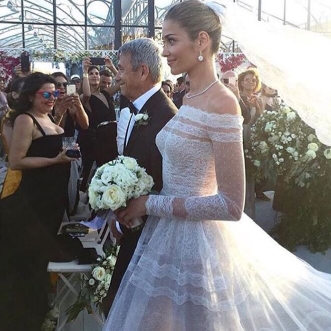 Ana Beatriz Barros com vestido Valentino (2016) @Maison Valentino