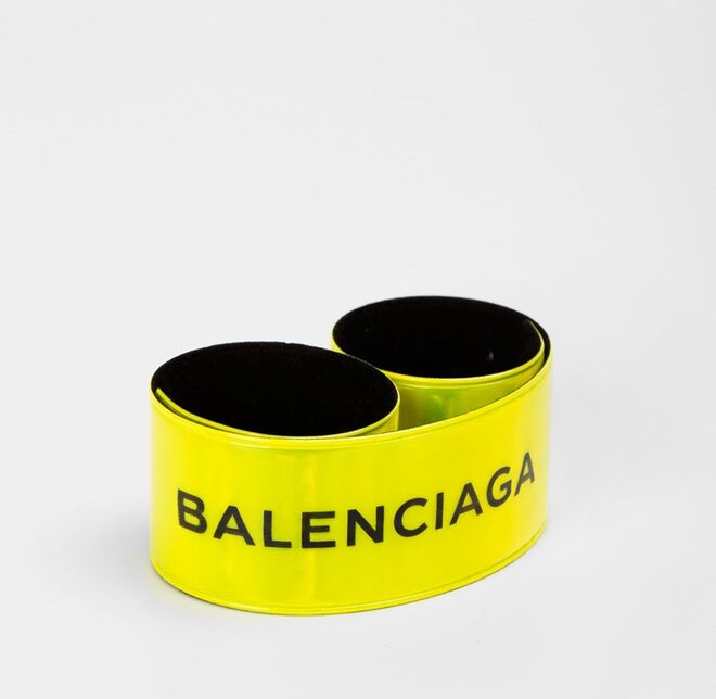 Pulseira desportiva Balenciaga, €20 (Colette)