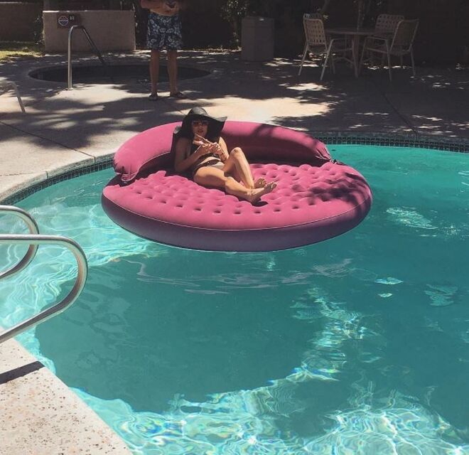 Farah Holt @Instagram