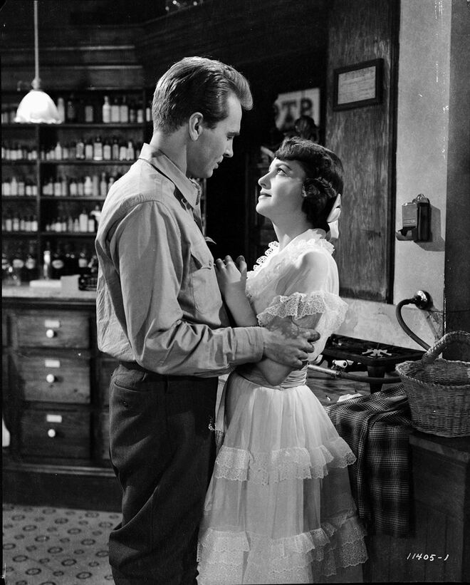 Olivia de Havilland com John Lund no filme 'To Each His Own' (1946)
