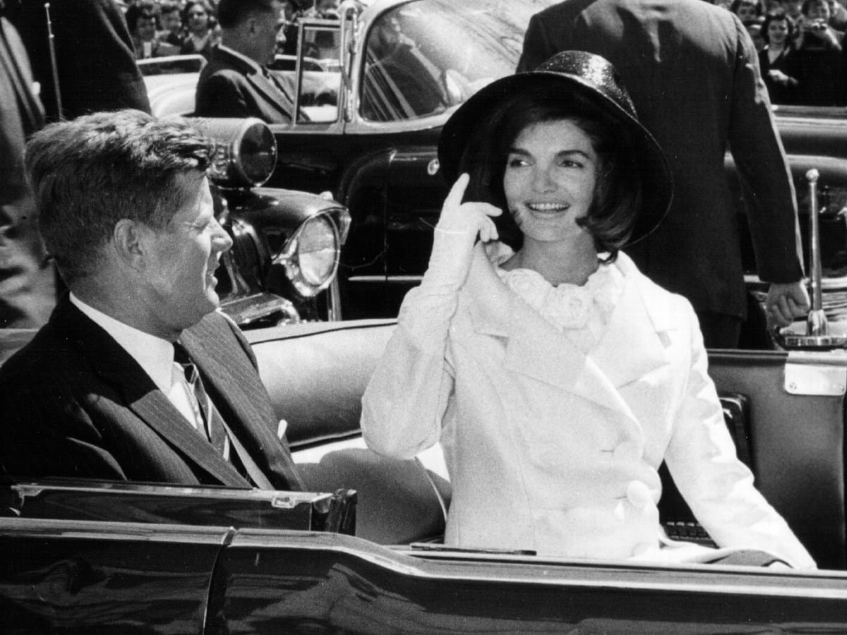 25 anos sem Jackie Kennedy Onassis em 10 lições de estilo - Tendências - Máxima 25 anos sem Jackie Kennedy Onassis em 10 lições de estilo - Tendências - Máxima