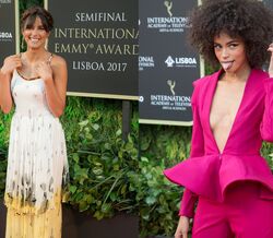 A passadeira vermelha dos Emmy Awards em Lisboa