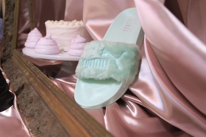 Fenty x Puma Fur Slides com novas cores