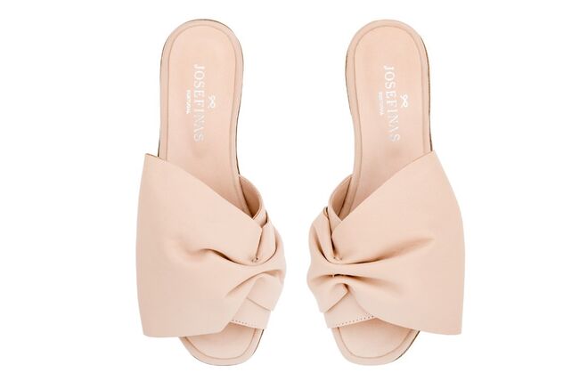 Josefinas agora (também) em chinelos