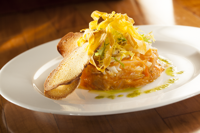 Populi | Bacalhau lascado com tomatada de poejo e broa de milho crocante (€17,50) 