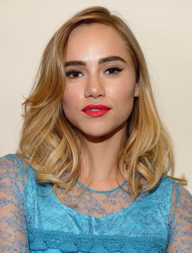 Suki Waterhouse